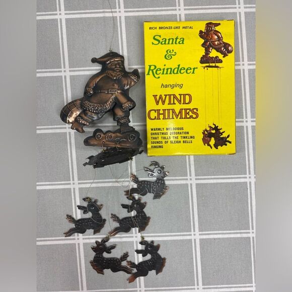 Vtg Santa & Reindeer Wind Chimes Rich Bronze Tone Metal Christmas Decor - Picture 1 of 12